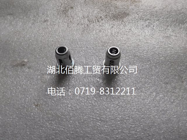3912886