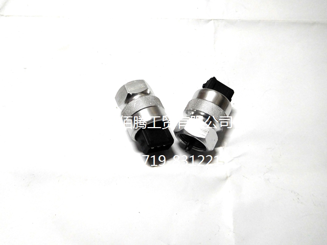 3836ZB1-010 东风天龙里程表传感器