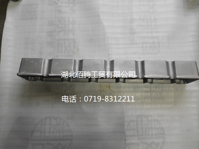 3930903 东风6CT气阀室罩盖