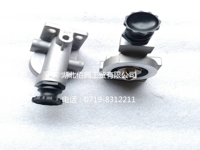 3975404 东风康明斯QSB发动机配件滤清器座