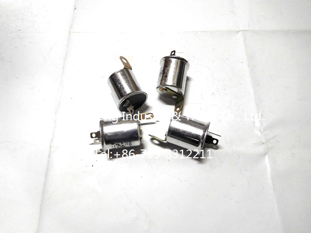 东风军车配件EQ1118 EQ2102危险报警闪光器 /37N-35030