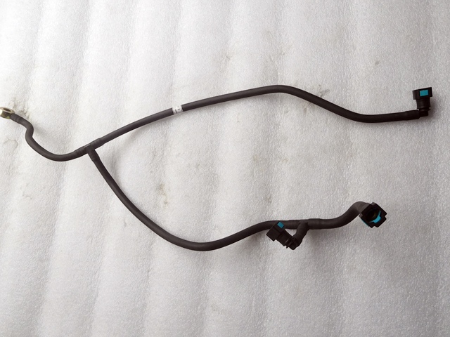 东风康明斯ISDE燃油回油管 4943771 4930560 4994934-3.jpg