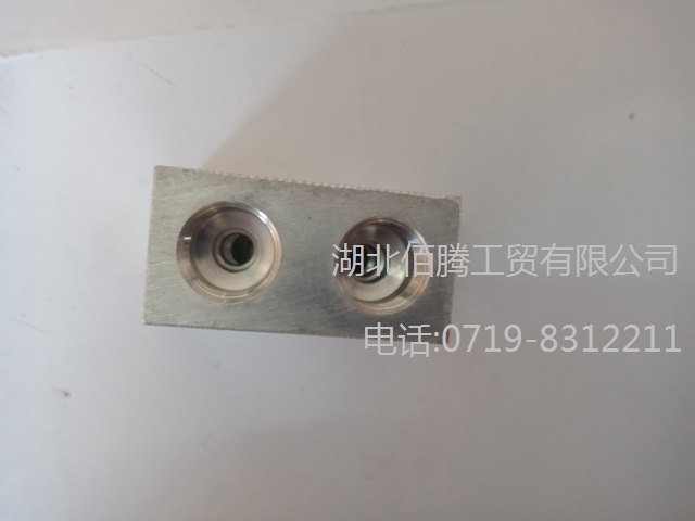 重康K19发动机燃油管路联接207442