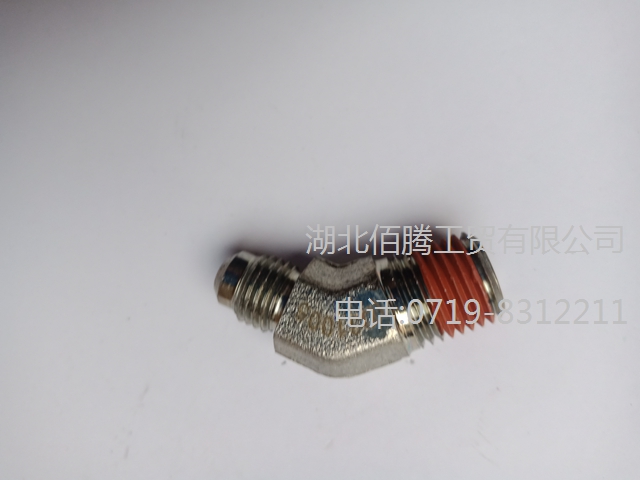 重康K19工程机械船舶 三通接头 3175773-20-1.jpg