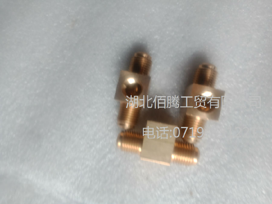 K19发动机配件 接头3165841-1.jpg