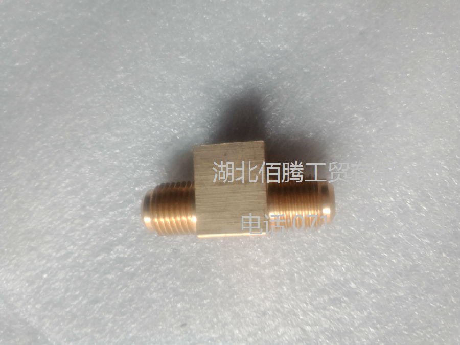 K19发动机配件 接头3165841-2.jpg